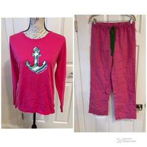 Vineyard Vines long sleeve t-shirt & matching pink patterned pajama pants size S